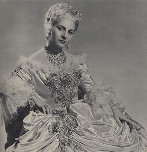 Petrèlla, Clara