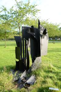 Nevelson, Louise