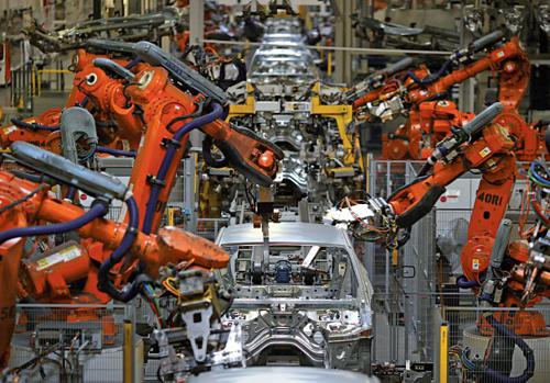 Robot costruiscono una BMW X4