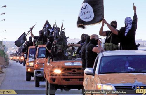 Pickup con uomini dell'IS